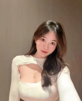 粉鲍兼职小姐姐