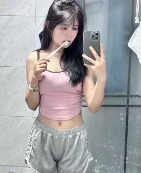 常州新北喜欢抱着操的美女