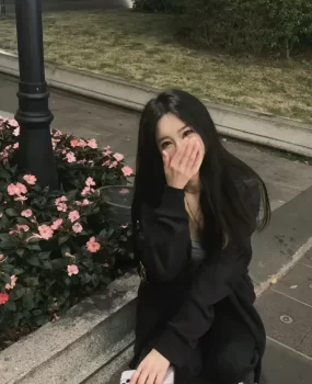 朝阳发现一个兼职女大，可上门的