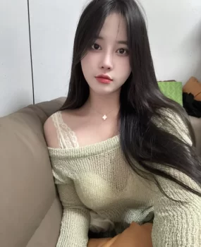 极品04年嫩妹 在线服务 活好