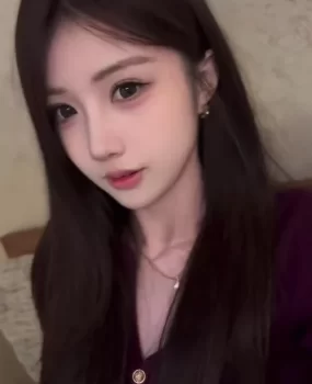 泉州靓妹长的一张网红脸