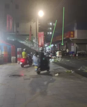 深圳市龙岗区菜市场附近站街