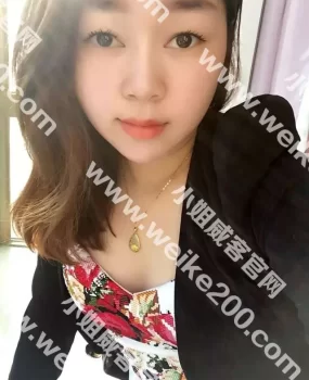 激情丰满大波妹亚丽，性感温柔的小女人。