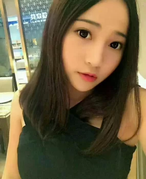 体验身材颜值都很棒的小美女，不虚此行