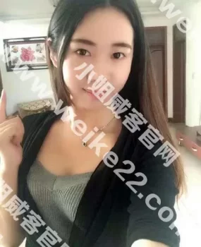 论坛看到的，苗条可爱的妹子