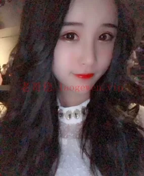 体验粉嫩水多 前凸后翘性感迷人的美女