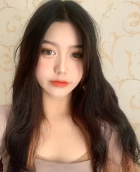 下面好看的兼职白嫩小姐姐