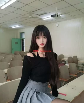 艺校学生妹兼职  各种姿势 随意挑战