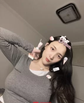 三亚旅游少妇兼职，胸大，b紧，会娇喘，舌头很灵活全身舔的你酥酥麻麻。