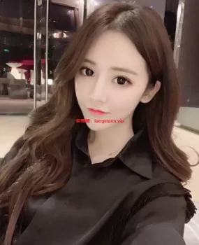 新人首开精致白小纯周周粉嫩多汁